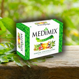 Medimix Ayurvedic Bathing Soap with 18 Herbs, Effective for Skin Problems, Handmade, 125 g Carton